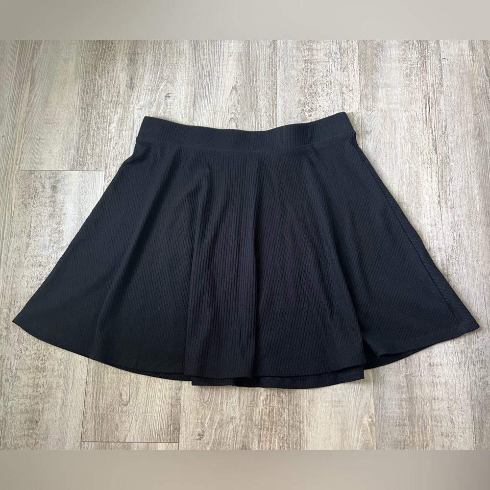 Black Ribbed A-Line Skater Mini Skirt Flowy Stretchy High Waist Large - Picture 2 of 11